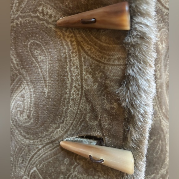 J. JILL PLUSH PAISLEY PRINT BROWN AND GRAY FAUX FUR COZY VEST SZ S - Picture 8 of 9